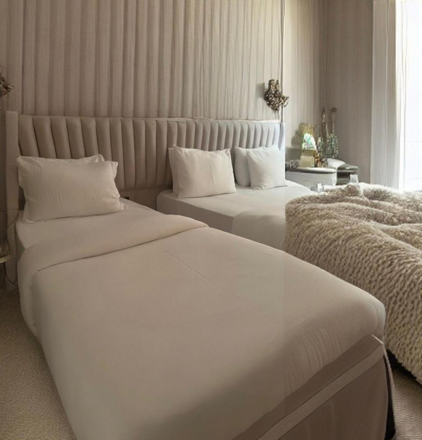 The Queen Airport Hotel-Round Trip Airport Service Arnavutkoy Ngoại thất bức ảnh